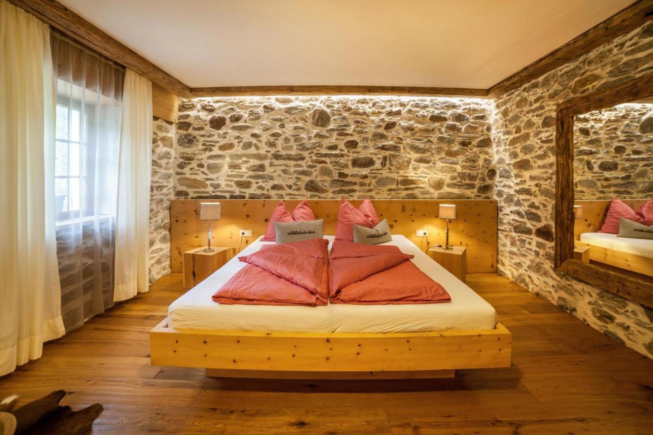 Schildhof Ebion Schildhofsuite San Leonardo in Passiria Exterior photo