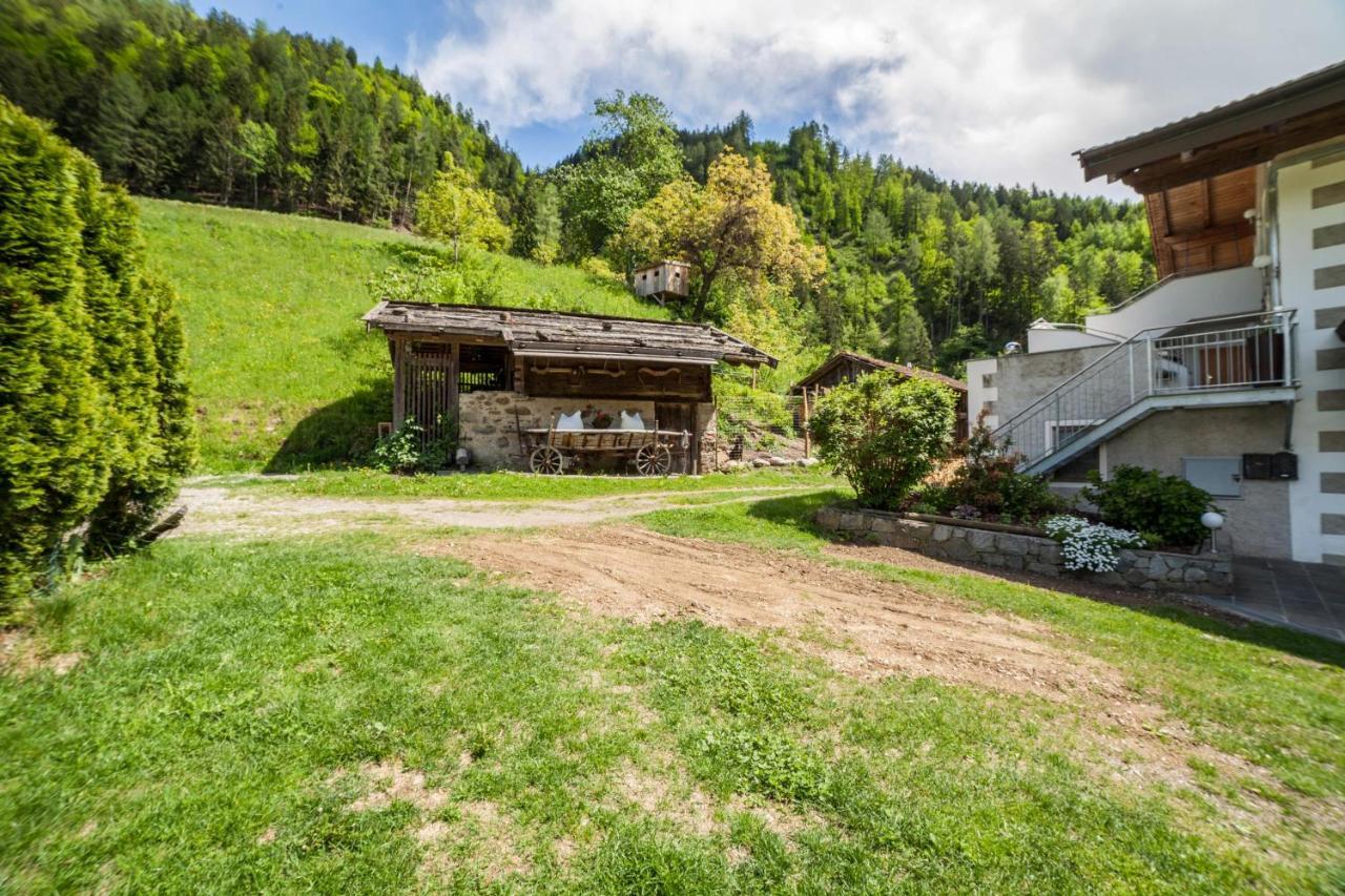 Schildhof Ebion Schildhofsuite San Leonardo in Passiria Exterior photo